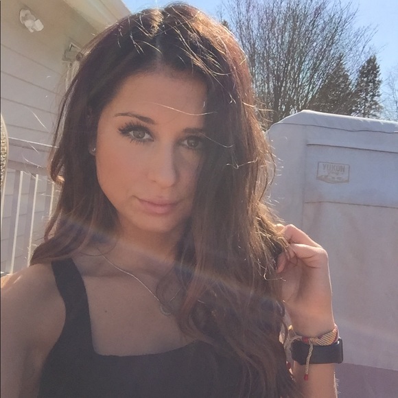 Meet your Posher, Samantha - Picture 1 of 1